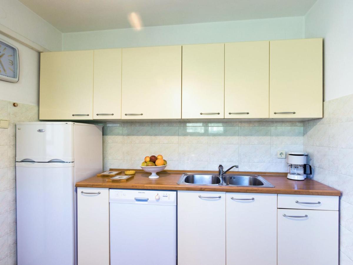 Apartment Luka - Lov218 By Interhome 로브란 외부 사진