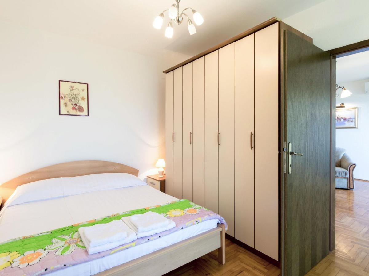 Apartment Luka - Lov218 By Interhome 로브란 외부 사진